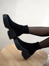 ANKLE BOOTS - NELLE, suede black - 3606063811422 - Clergerie Paris - Europe