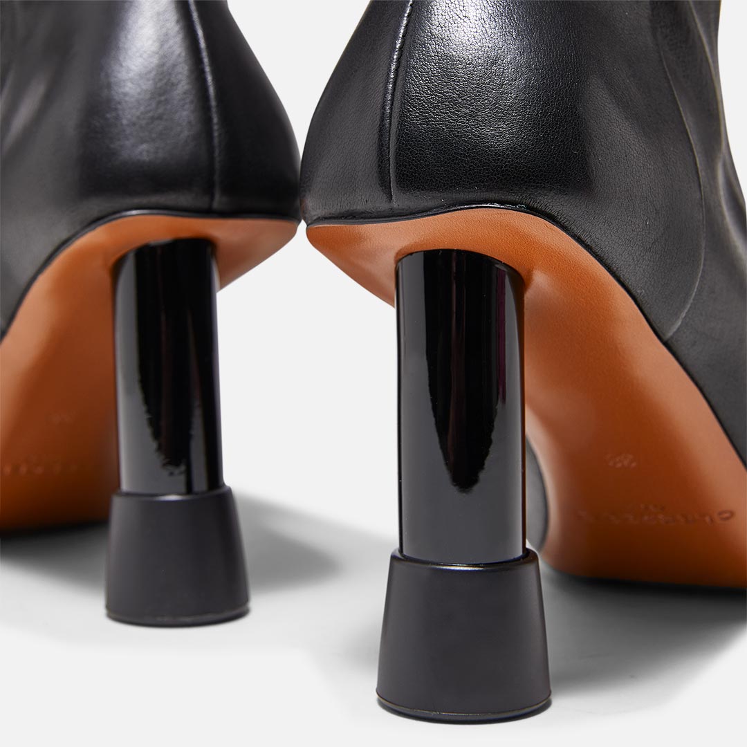 Robert Clergerie Karli selling Black Patent Leather Booties