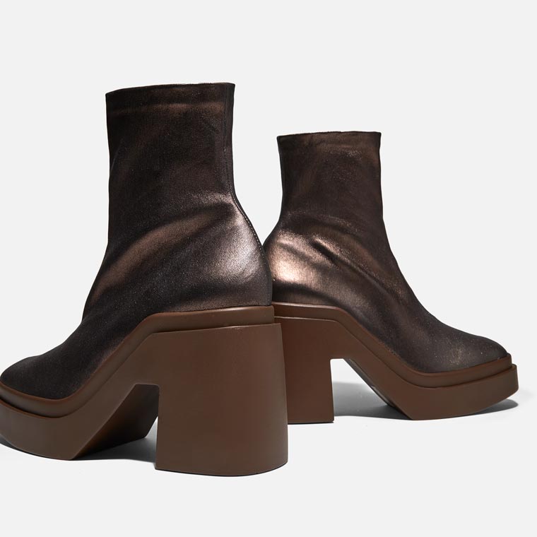 Platform boots in lambskin stretch leather